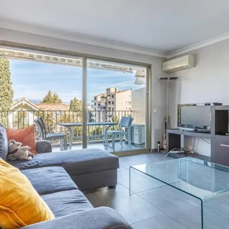 Tamanaco 1bdr With Balcony Sea View And Pool 度假居 *